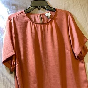 a.new.day coral/ shell colored blouse like silk never worn size xxl.